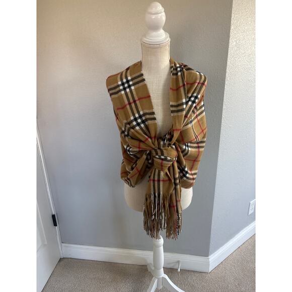 MADE IN ITALY Jackets & Blazers - "Burberry Style" Plaid Travel Wrap-OS